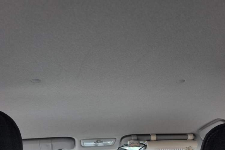 Used Toyota YARiS L Zhi Xuan 2015 1.5E Automatic Charm Edition Headliner