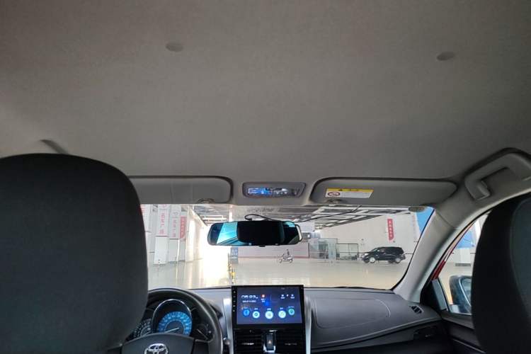 Used Toyota YARiS L Zhi Xuan 2015 1.5E Automatic Charm Edition Headliner