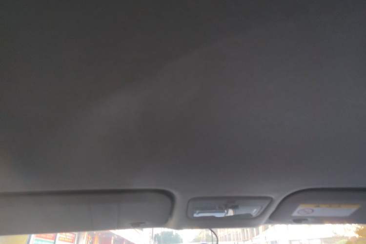 Used Toyota YARiS L Zhi Xuan 2015 1.5E Automatic Charm Edition Headliner