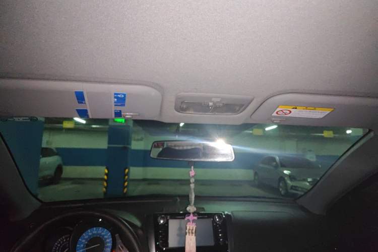 Used Toyota YARiS L Zhi Xuan 2015 1.5E Automatic Charm Edition Headliner