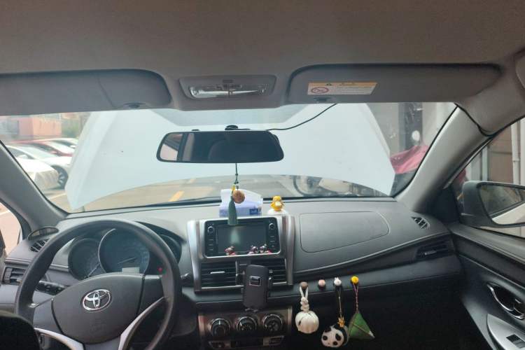 Used Toyota YARiS L Zhi Xuan 2015 1.5E Automatic Charm Edition Headliner