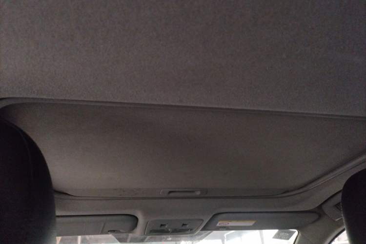 Used Toyota YARiS L Zhi Xuan 2015 1.5G Automatic Xuan Dong Sunroof Special Edition Headliner
