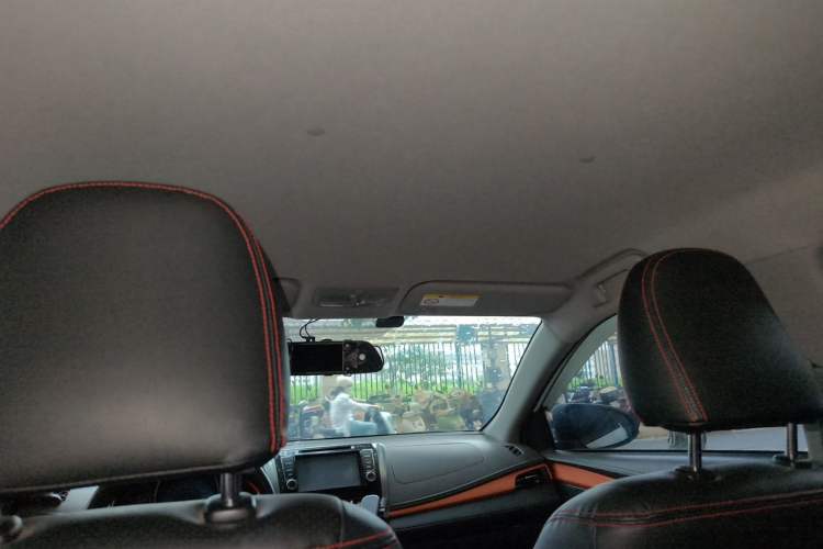 Used Toyota YARiS L Zhi Xuan 2015 1.5E Automatic Charm Edition Headliner