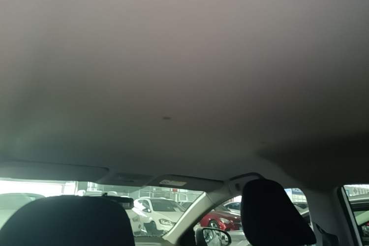 Used Toyota YARiS L Zhi Xuan 2015 1.5E Automatic Charm Edition Headliner