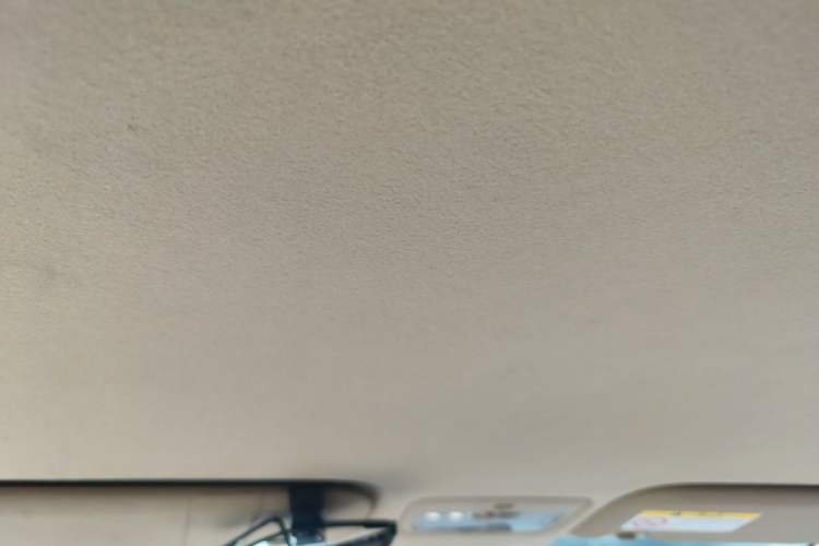 Used Toyota YARiS L Zhi Xuan 2015 1.5E Automatic Charm Edition Headliner