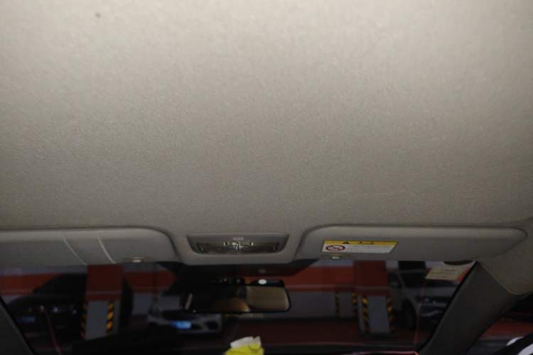 Used Toyota YARiS L Zhi Xuan 2015 1.5E Automatic Charm Edition Headliner