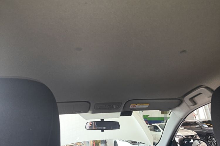 Used Toyota YARiS L Zhi Xuan 2015 1.5E Automatic Charm Edition Headliner
