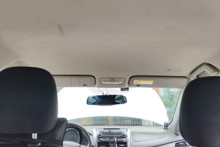 Used Toyota YARiS L Zhi Xuan 2015 1.5E Automatic Charm Edition Headliner