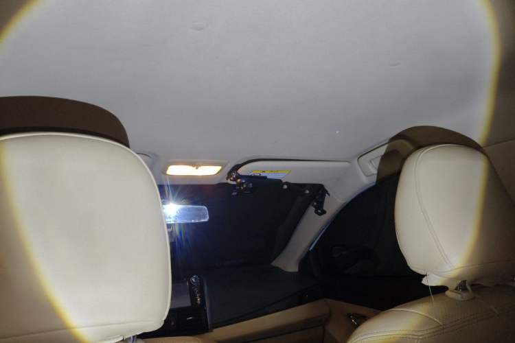 Used Toyota YARiS L Zhi Xuan 2015 1.5E Automatic Charm Edition Headliner