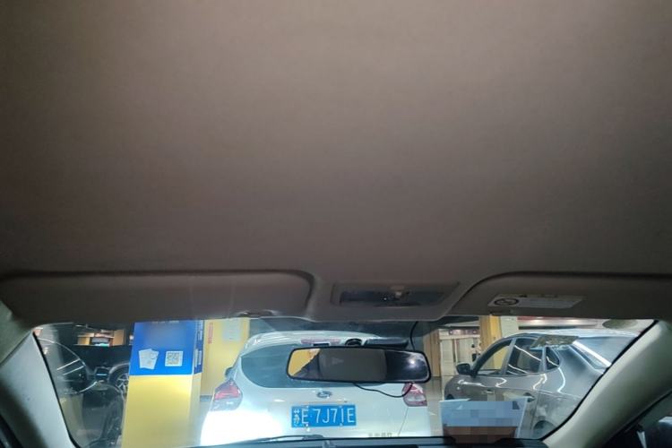 Used Toyota YARiS L Zhi Xuan 2015 1.5E Automatic Charm Edition Headliner