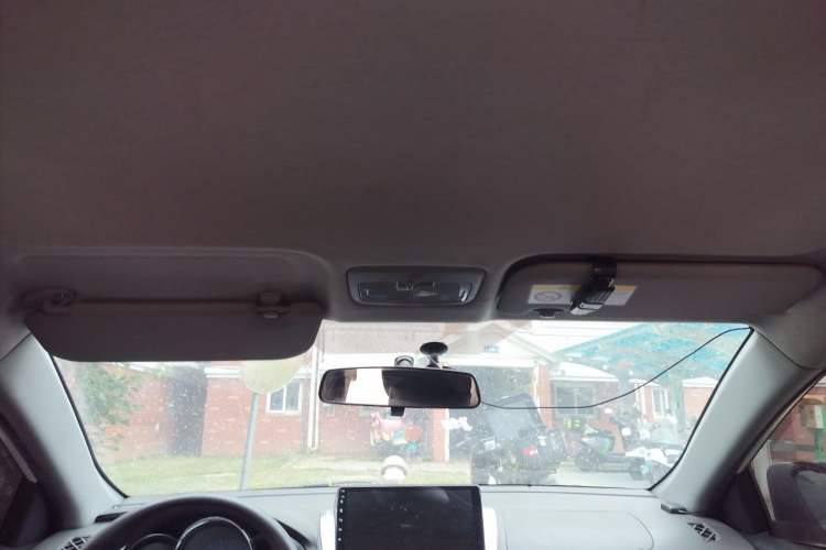Used Toyota YARiS L Zhi Xuan 2015 1.5E Automatic Charm Edition Headliner