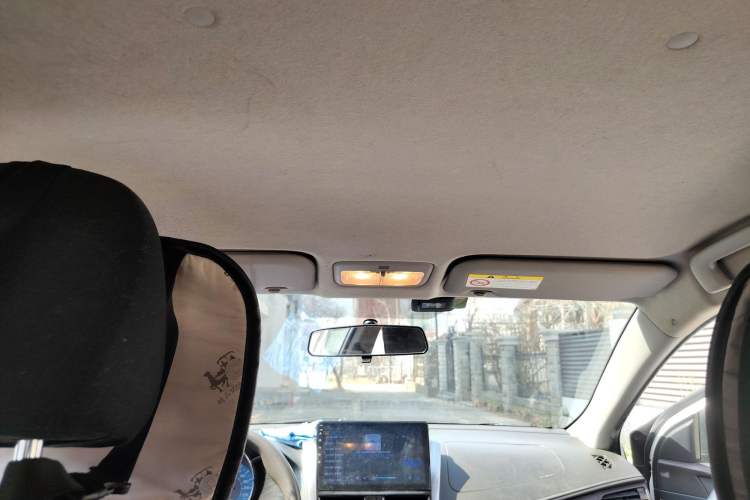 Used Toyota YARiS L Zhi Xuan 2015 1.5E Automatic Charm Edition Headliner