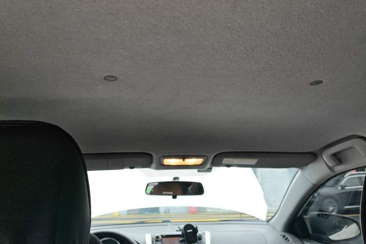 Used Toyota YARiS L Zhi Xuan 2015 1.5E Automatic Charm Edition Headliner