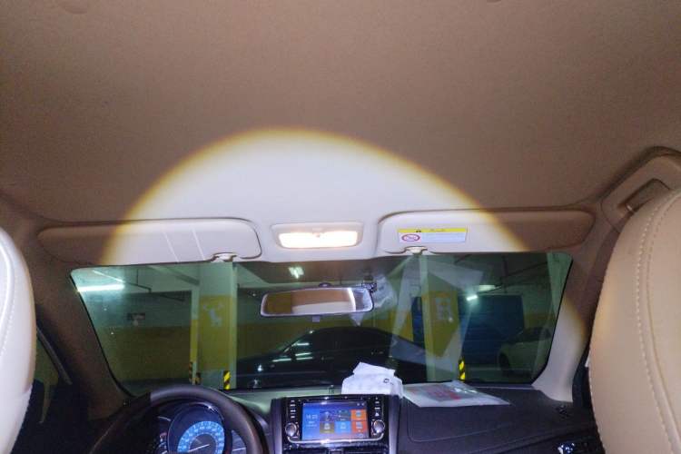 Used Toyota YARiS L Zhi Xuan 2015 1.5E Automatic Charm Edition Headliner