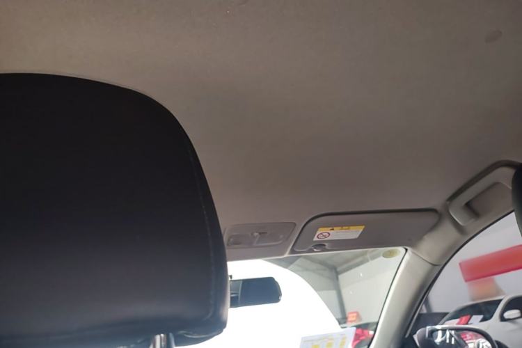 Used Toyota YARiS L Zhi Xuan 2015 1.5E Automatic Charm Edition Headliner