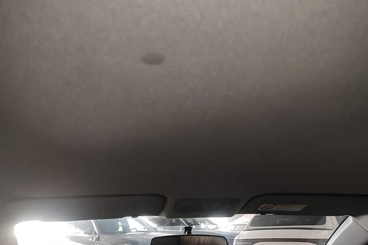 Used Toyota YARiS L Zhi Xuan 2015 1.5E Automatic Charm Edition Headliner