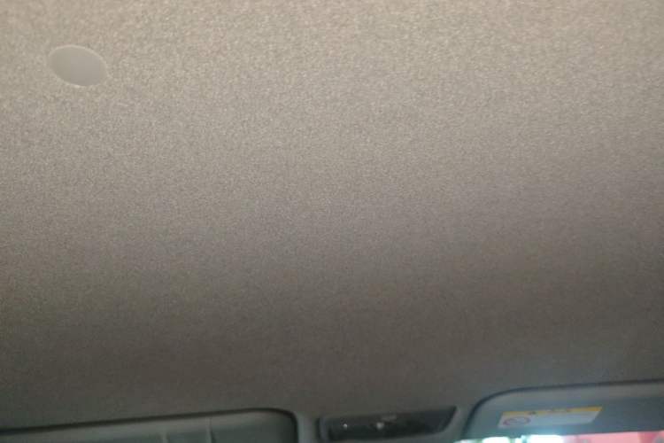 Used Toyota YARiS L Zhi Xuan 2015 1.5E Automatic Charm Edition Headliner