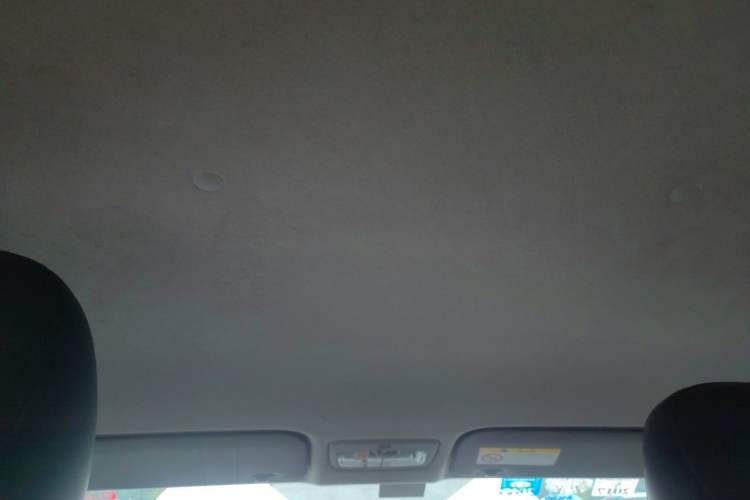 Used Toyota YARiS L Zhi Xuan 2015 1.5E Automatic Charm Edition Headliner