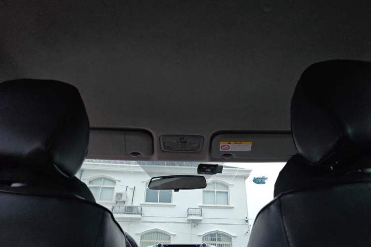 Used Toyota YARiS L Zhi Xuan 2015 1.5E Automatic Charm Edition Headliner