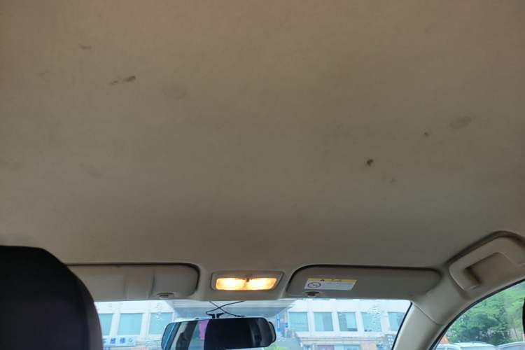 Used Toyota YARiS L Zhi Xuan 2015 1.5E Automatic Charm Edition Headliner