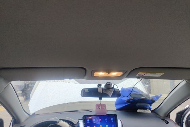 Used Toyota YARiS L Zhi Xuan 2015 1.5E Automatic Charm Edition Headliner