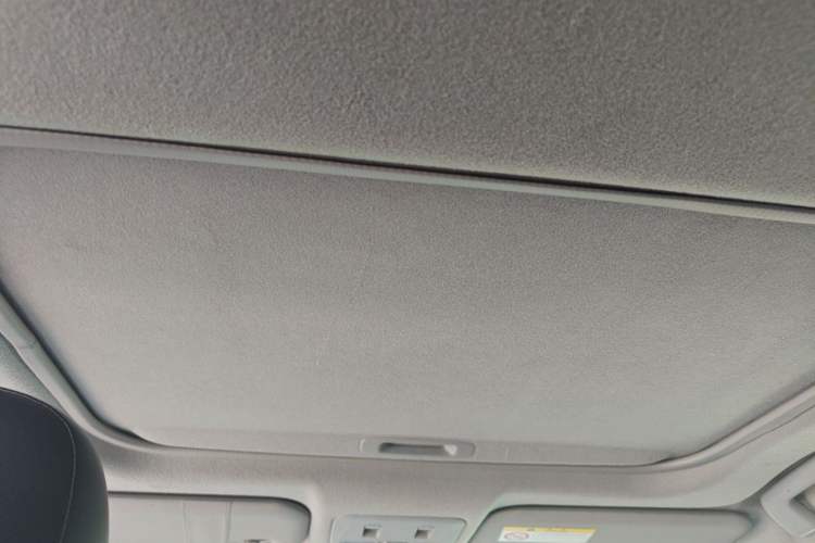 Used Toyota YARiS L Zhi Xuan 2015 1.5G Automatic Xuan Dong Sunroof Special Edition Headliner