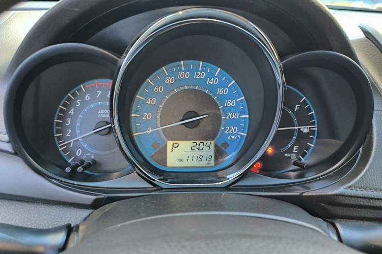Used Toyota YARiS L Zhi Xuan 2015 1.5E Automatic Charm Edition Instrument Cluster
