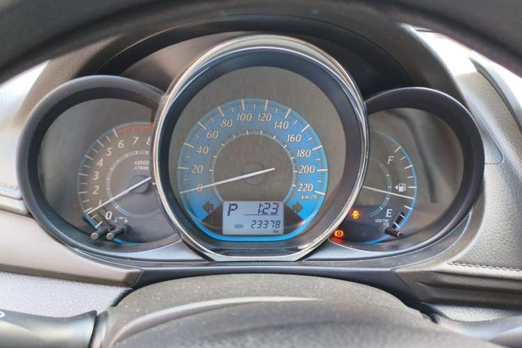 Used Toyota YARiS L Zhi Xuan 2015 1.5E Automatic Charm Edition Instrument Cluster