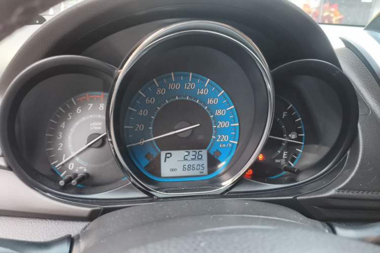 Used Toyota YARiS L Zhi Xuan 2015 1.5E Automatic Charm Edition Instrument Cluster