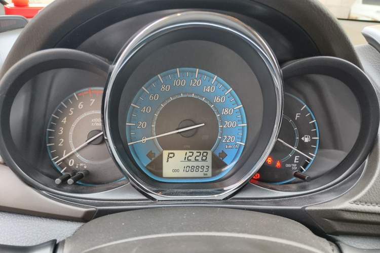 Used Toyota YARiS L Zhi Xuan 2015 1.5E Automatic Charm Edition Instrument Cluster