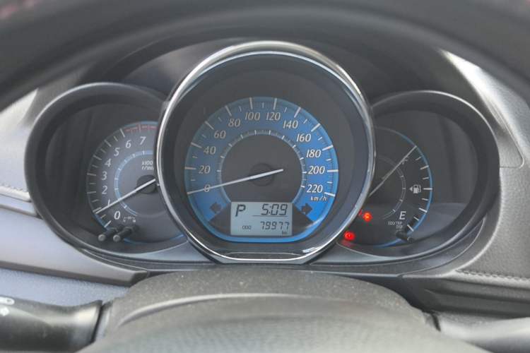 Used Toyota YARiS L Zhi Xuan 2015 1.5E Automatic Charm Edition Instrument Cluster