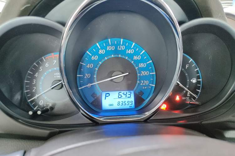 Used Toyota YARiS L Zhi Xuan 2015 1.5E Automatic Charm Edition Instrument Cluster