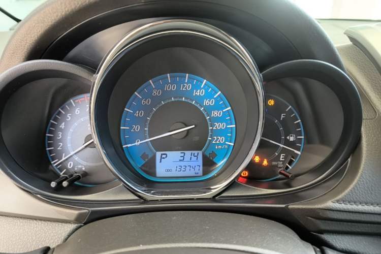 Used Toyota YARiS L Zhi Xuan 2015 1.5E Automatic Charm Edition Instrument Cluster