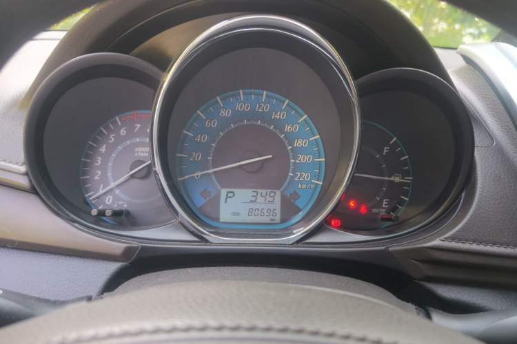Used Toyota YARiS L Zhi Xuan 2015 1.5E Automatic Charm Edition Instrument Cluster