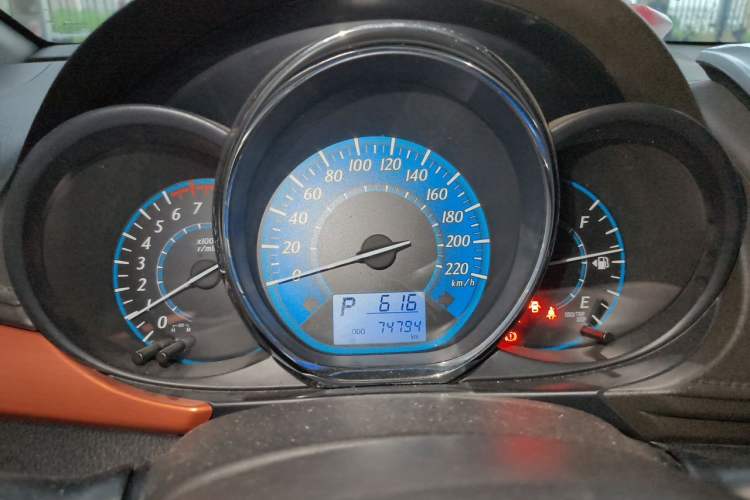 Used Toyota YARiS L Zhi Xuan 2015 1.5E Automatic Charm Edition Instrument Cluster