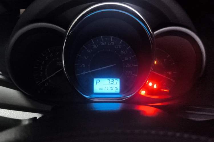 Used Toyota YARiS L Zhi Xuan 2015 1.5E Automatic Charm Edition Instrument Cluster