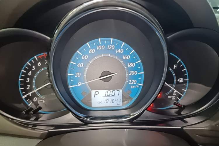 Used Toyota YARiS L Zhi Xuan 2015 1.5E Automatic Charm Edition Instrument Cluster