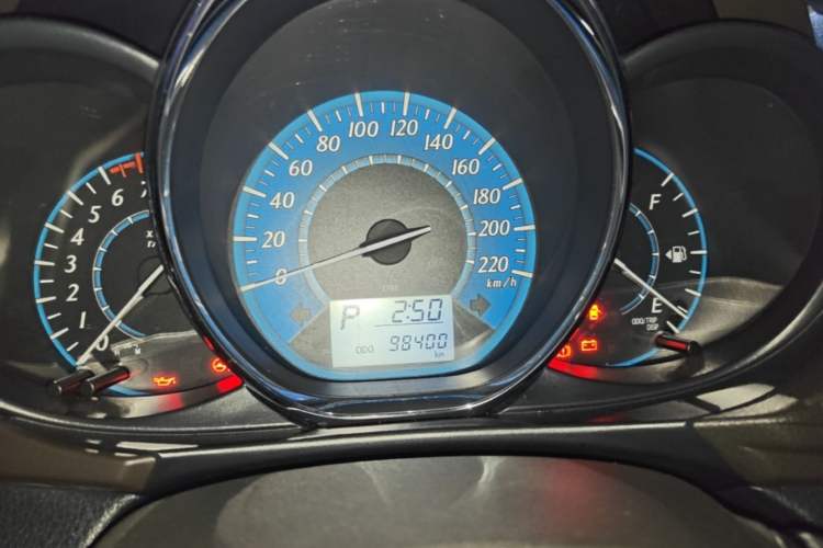 Used Toyota YARiS L Zhi Xuan 2015 1.5E Automatic Charm Edition Instrument Cluster