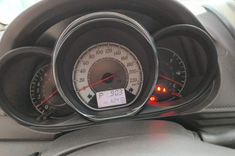 Used Toyota YARiS L Zhi Xuan 2015 1.5G Automatic Xuan Dong Sunroof Special Edition Instrument Cluster