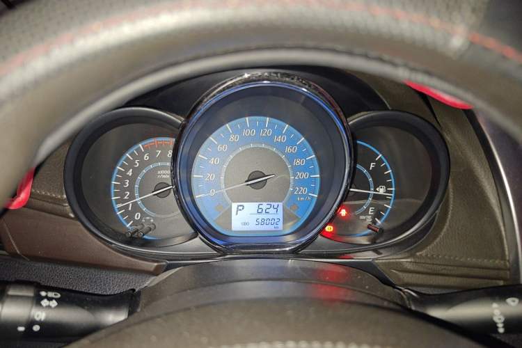 Used Toyota YARiS L Zhi Xuan 2015 1.5E Automatic Charm Edition Instrument Cluster