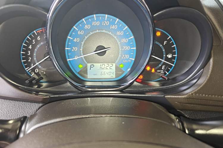 Used Toyota YARiS L Zhi Xuan 2015 1.5E Automatic Charm Edition Instrument Cluster