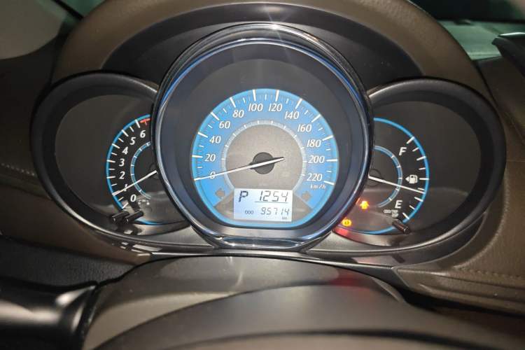 Used Toyota YARiS L Zhi Xuan 2015 1.5E Automatic Charm Edition Instrument Cluster