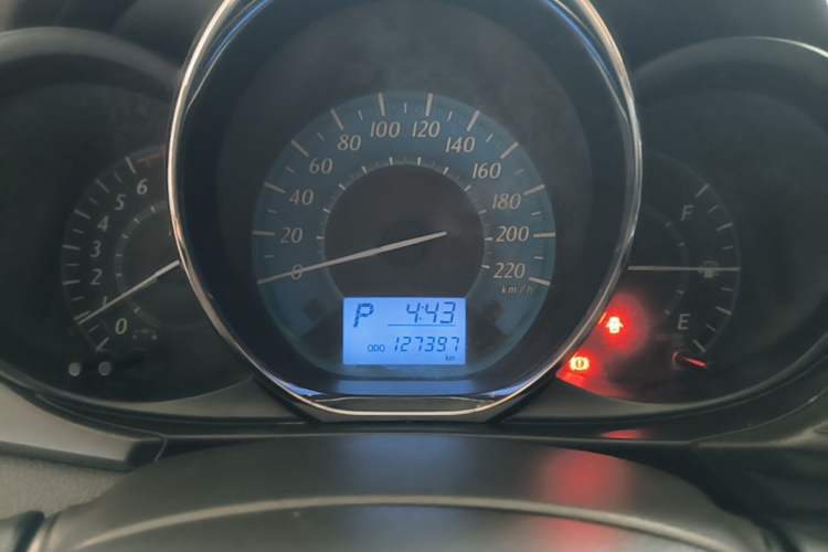 Used Toyota YARiS L Zhi Xuan 2015 1.5E Automatic Charm Edition Instrument Cluster