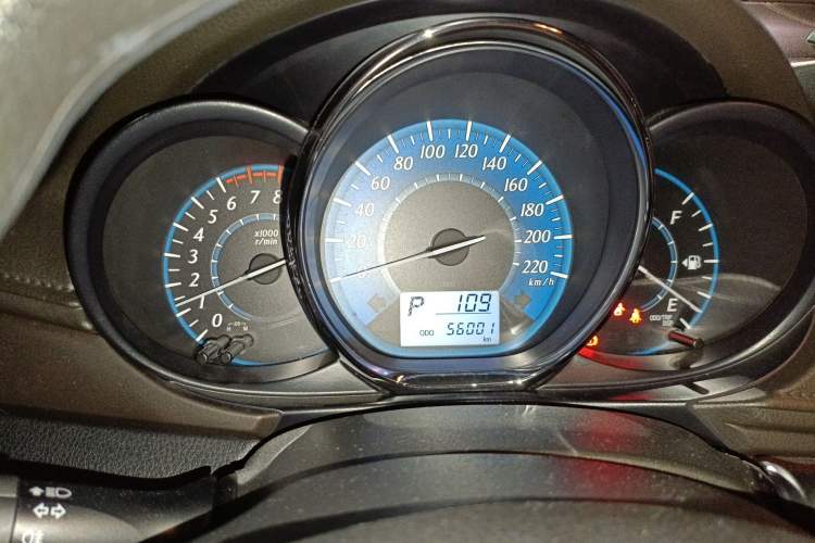 Used Toyota YARiS L Zhi Xuan 2015 1.5E Automatic Charm Edition Instrument Cluster