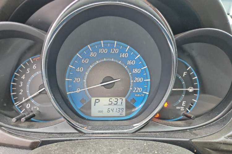 Used Toyota YARiS L Zhi Xuan 2015 1.5E Automatic Charm Edition Instrument Cluster