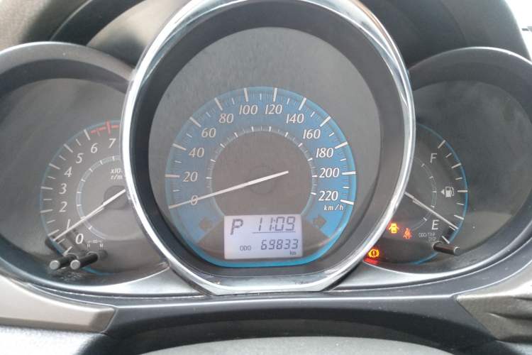 Used Toyota YARiS L Zhi Xuan 2015 1.5E Automatic Charm Edition Instrument Cluster