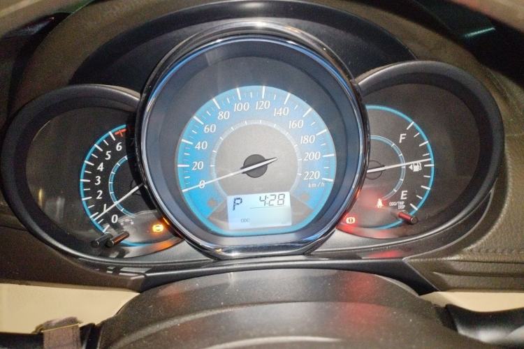 Used Toyota YARiS L Zhi Xuan 2015 1.5E Automatic Charm Edition Instrument Cluster