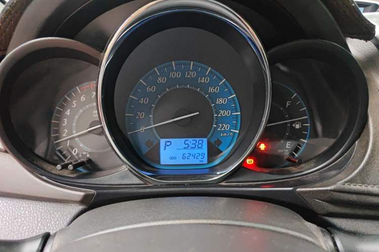 Used Toyota YARiS L Zhi Xuan 2015 1.5E Automatic Charm Edition Instrument Cluster
