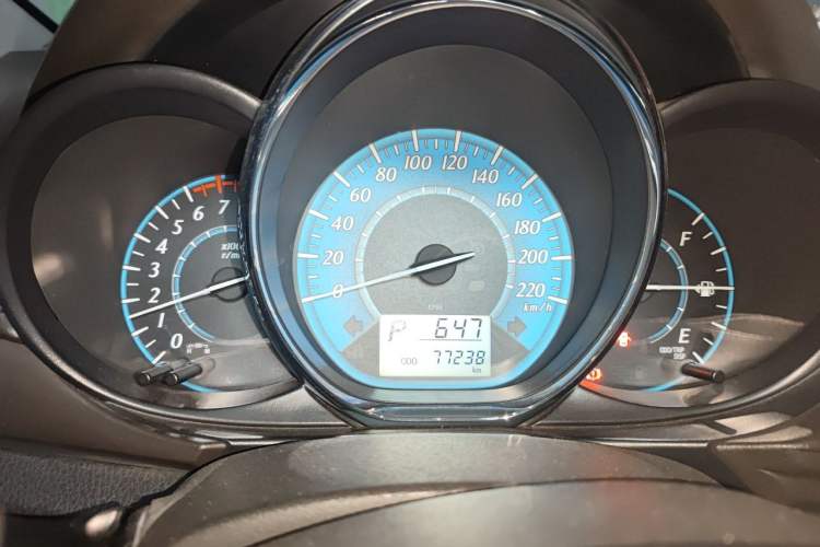 Used Toyota YARiS L Zhi Xuan 2015 1.5E Automatic Charm Edition Instrument Cluster