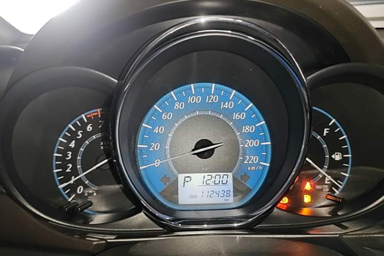 Used Toyota YARiS L Zhi Xuan 2015 1.5E Automatic Charm Edition Instrument Cluster